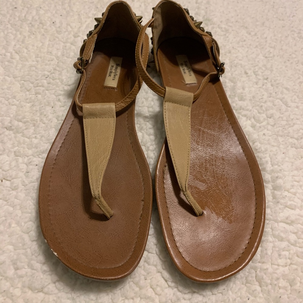 Vera wang sandals